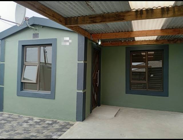 2 BEDROOM FREEHOLD FOR SALE IN GRIFFITHS MXENGE
